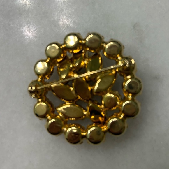 Ruby Red Pin / Brooch - Picture 5 of 5